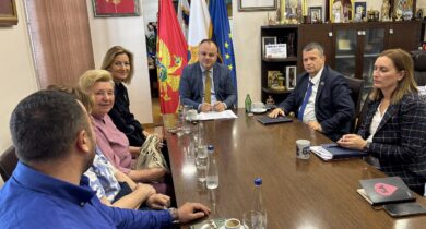 Meeting held regarding the initiative to erect a memorial to the victims of the 1992 deportation
